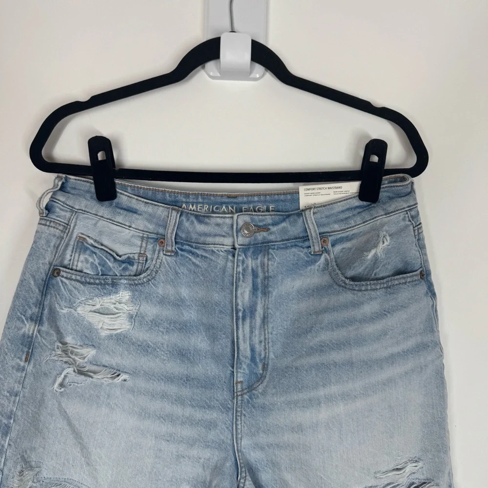 American Eagle Shorts Baggy High Rise Distressed Mom Denim NEW